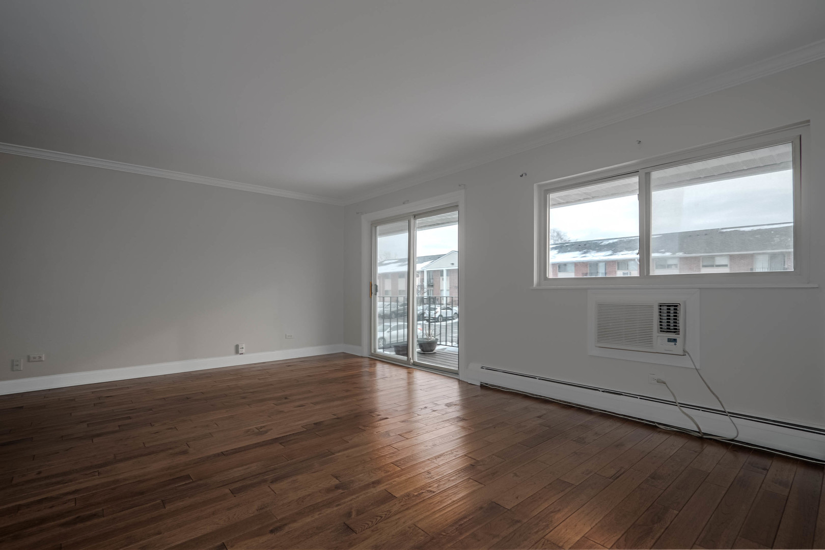 685 East Fullerton Avenue, Unit 201 Glendale Heights, IL 60139 - Photo 8 of 19