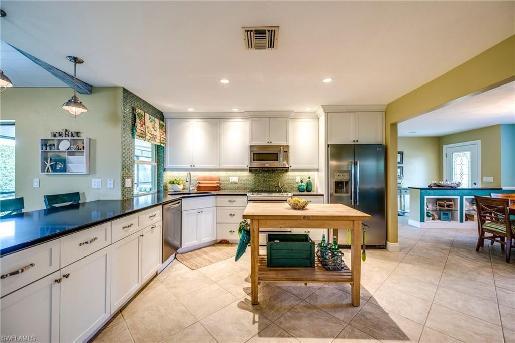 9845 Sandringham Gate Naples, FL 34109 - Photo 8 of 19 Gallery Image 8