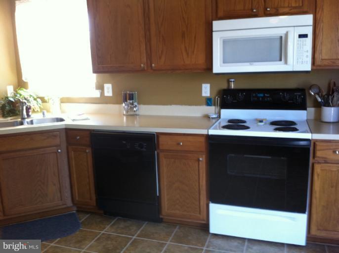 461 Manor Road Aberdeen, MD 21001 - Photo 20 of 25 Kitchen