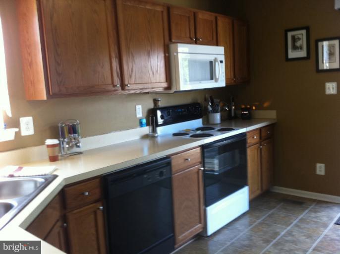 461 Manor Road Aberdeen, MD 21001 - Photo 3 of 25 Kitchen