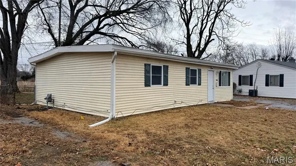 $85,000 | 305 East 5th Street, Cahokia, IL 62206