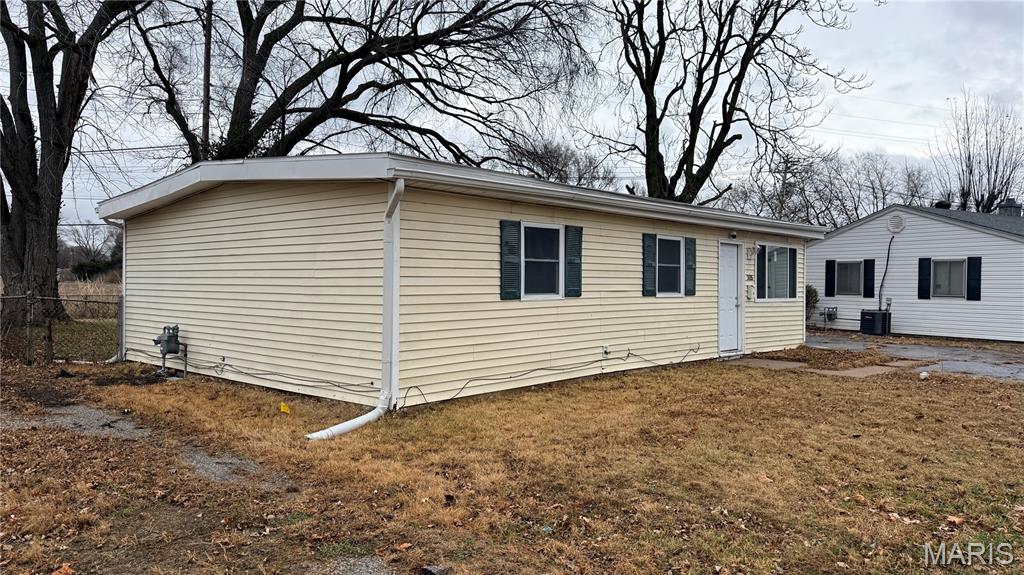 305 East 5th Street Cahokia, IL 62206 - Photo 2 of 23