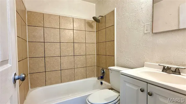 $85,000 | 305 East 5th Street, Cahokia, IL 62206
