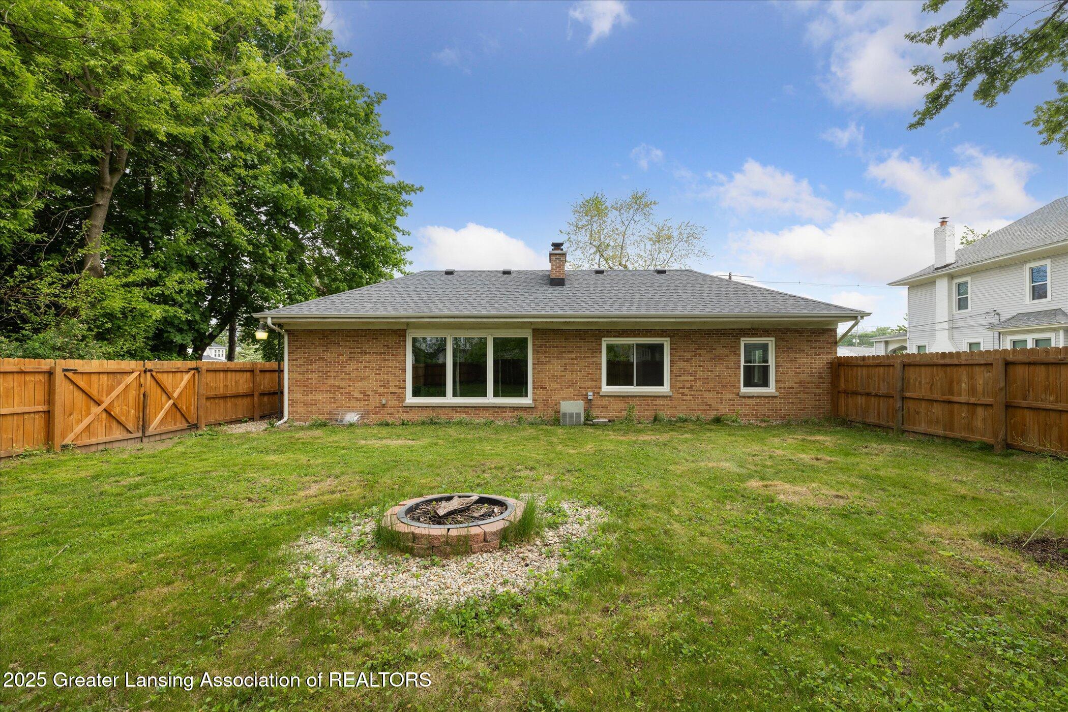 428 East Miller Road Lansing, MI 48911 - Photo 37 of 41 37-428-E-Miller-Rd-Lansing-MI-48911-Wind