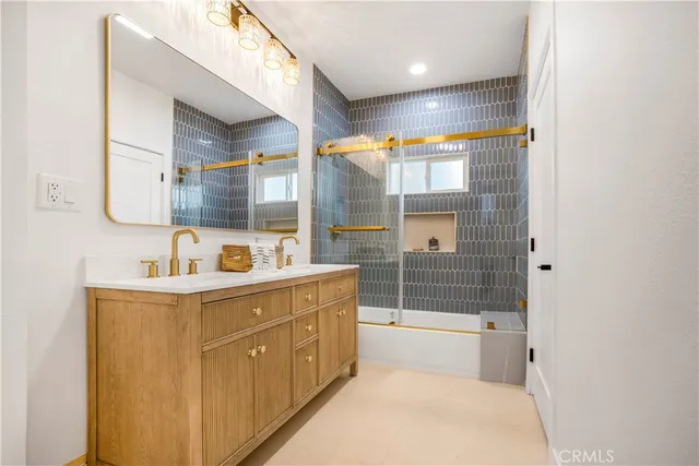 $798,000 | 1270 West 19th Street, Long Beach, CA 90810