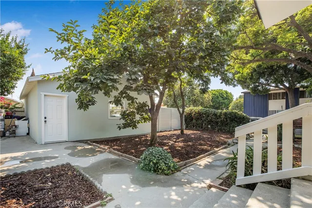 $798,000 | 1270 West 19th Street, Long Beach, CA 90810