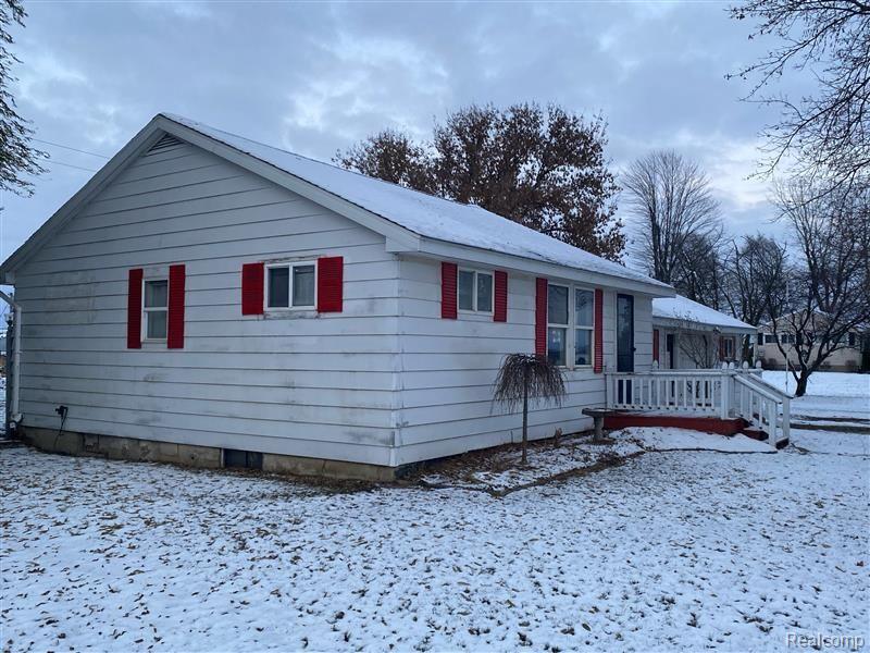 6568 Cooper Road Marlette, MI 48453 - Photo 11 of 25