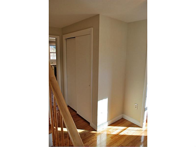 17 Fieldstone Road Cape Elizabeth, ME 04107 - Photo 8 of 34 Entry.