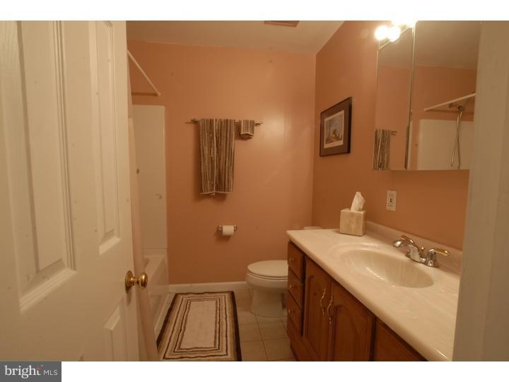 418 Longfield Road Newark, DE 19713 - Photo 11 of 13 Bathroom