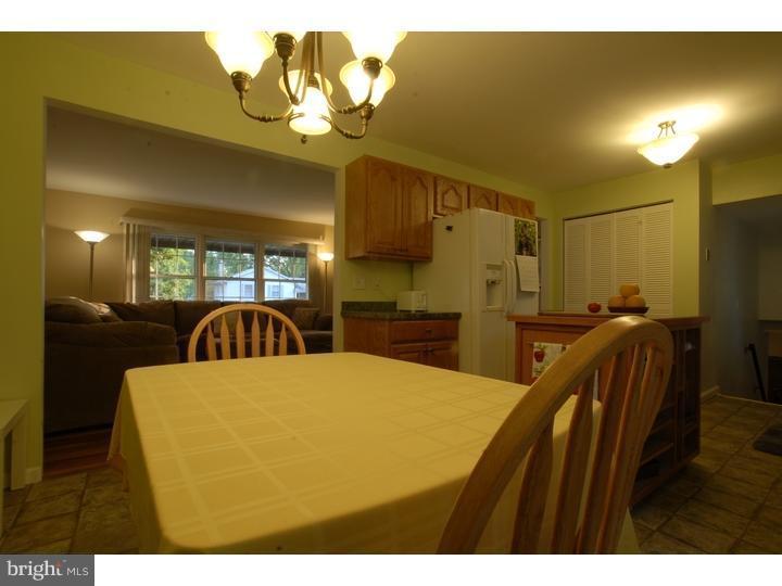 418 Longfield Road Newark, DE 19713 - Photo 5 of 13 Kitchen