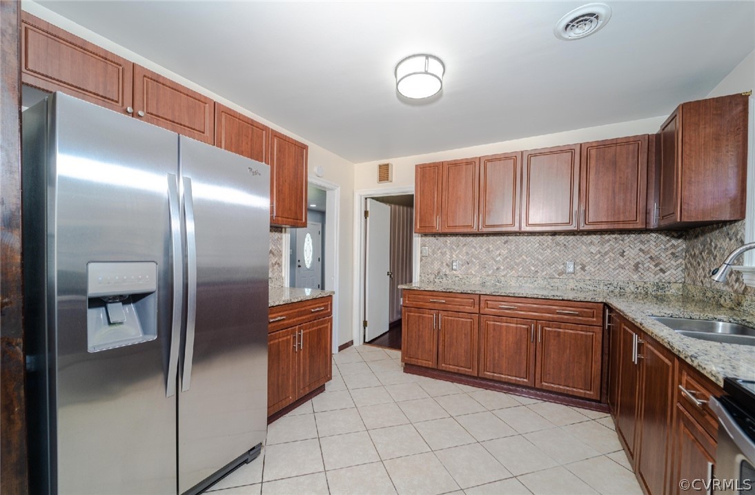 6812 Hopkins Road North Chesterfield, VA 23234 - Photo 8 of 36 Gallery Image 8