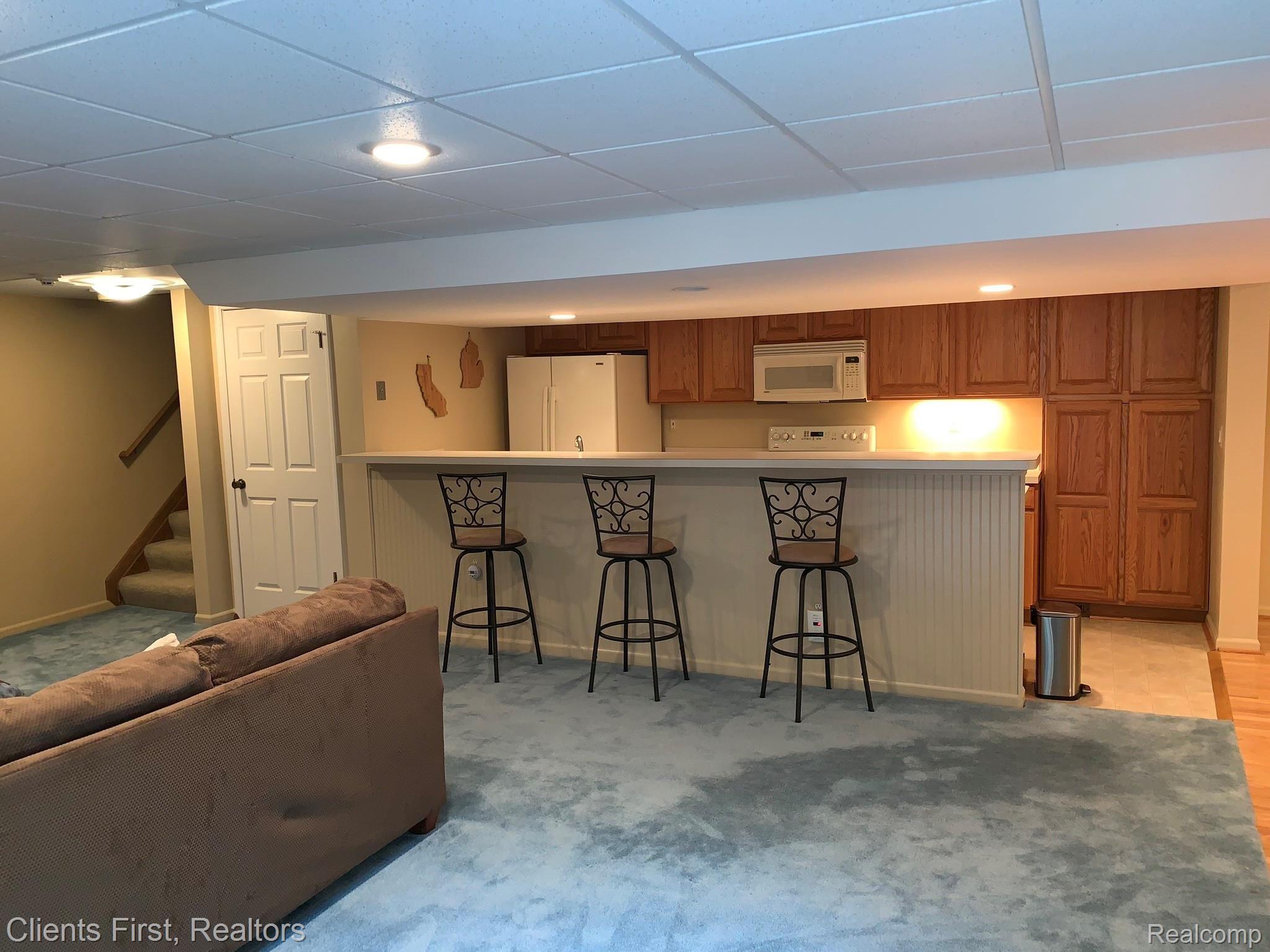 31231 Country Ridge Circle Farmington, MI 48331 - Photo 69 of 73 IMG_1793.JPEG