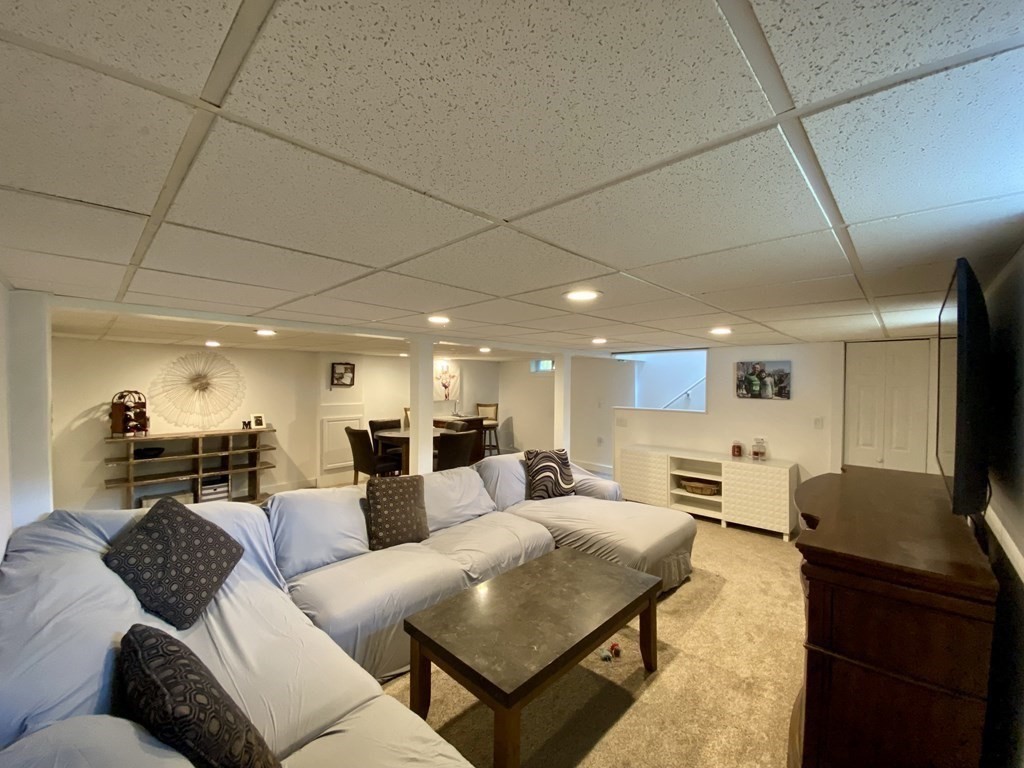 143 River Road Agawam, MA 01001 - Photo 18 of 27 Gallery Image 18