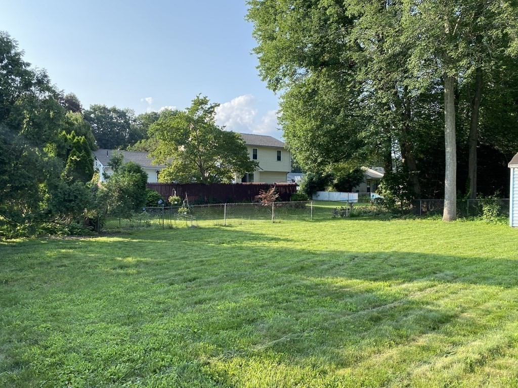 143 River Road Agawam, MA 01001 - Photo 26 of 27 Gallery Image 26