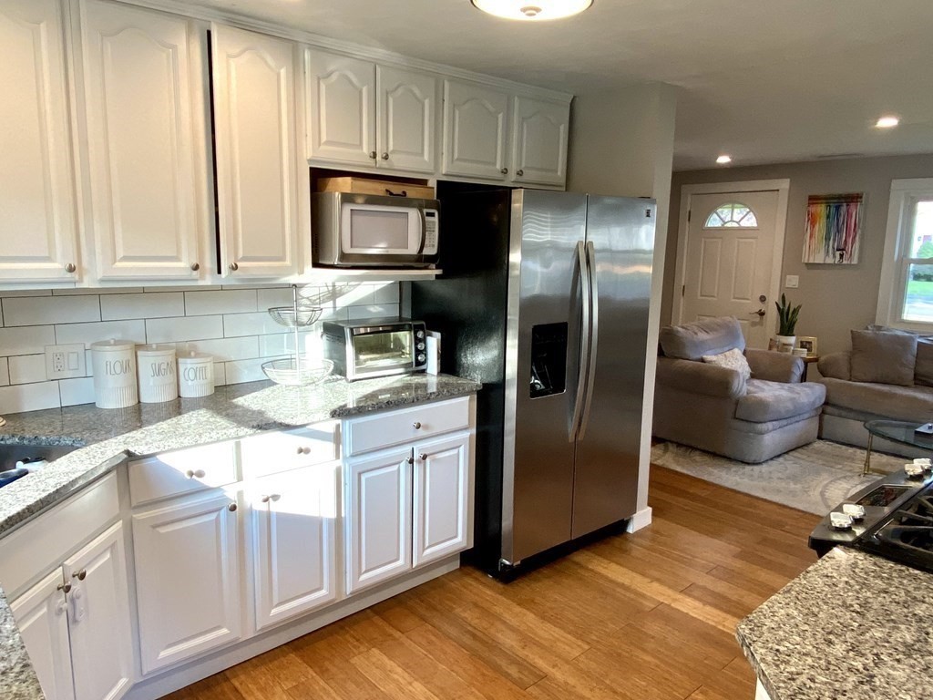 143 River Road Agawam, MA 01001 - Photo 3 of 27 Gallery Image 3