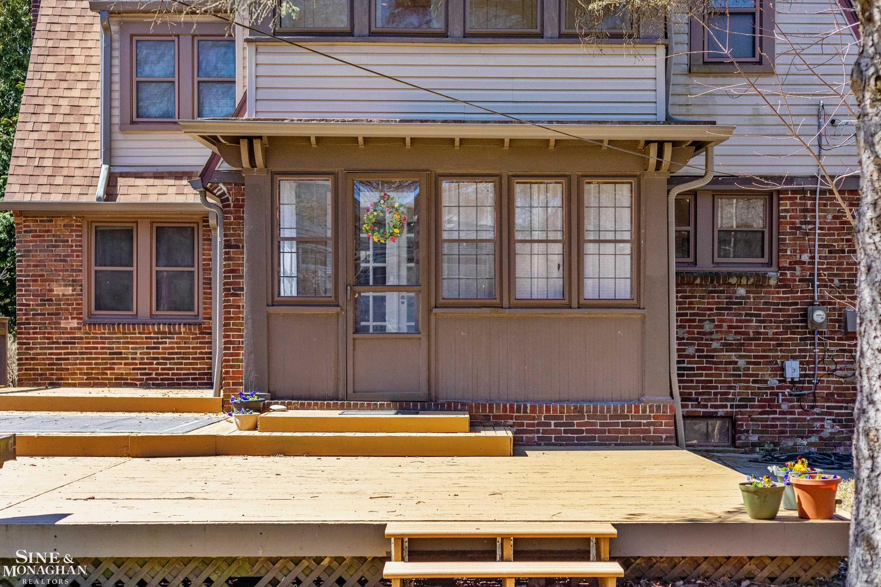 1410 Yorkshire Road Grosse Pointe, MI 48230 - Photo 41 of 72 50170954-b650edbe-0dbd-45e6-a457-bcbdd95f46f1.JPG
