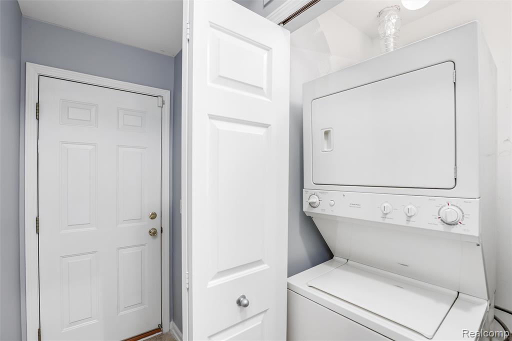 1111 Beaver Run Troy, MI 48083 - Photo 18 of 20