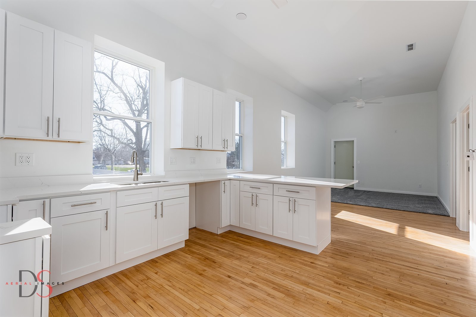 130 West Scott Street Seneca, IL 61360 - Photo 4 of 22