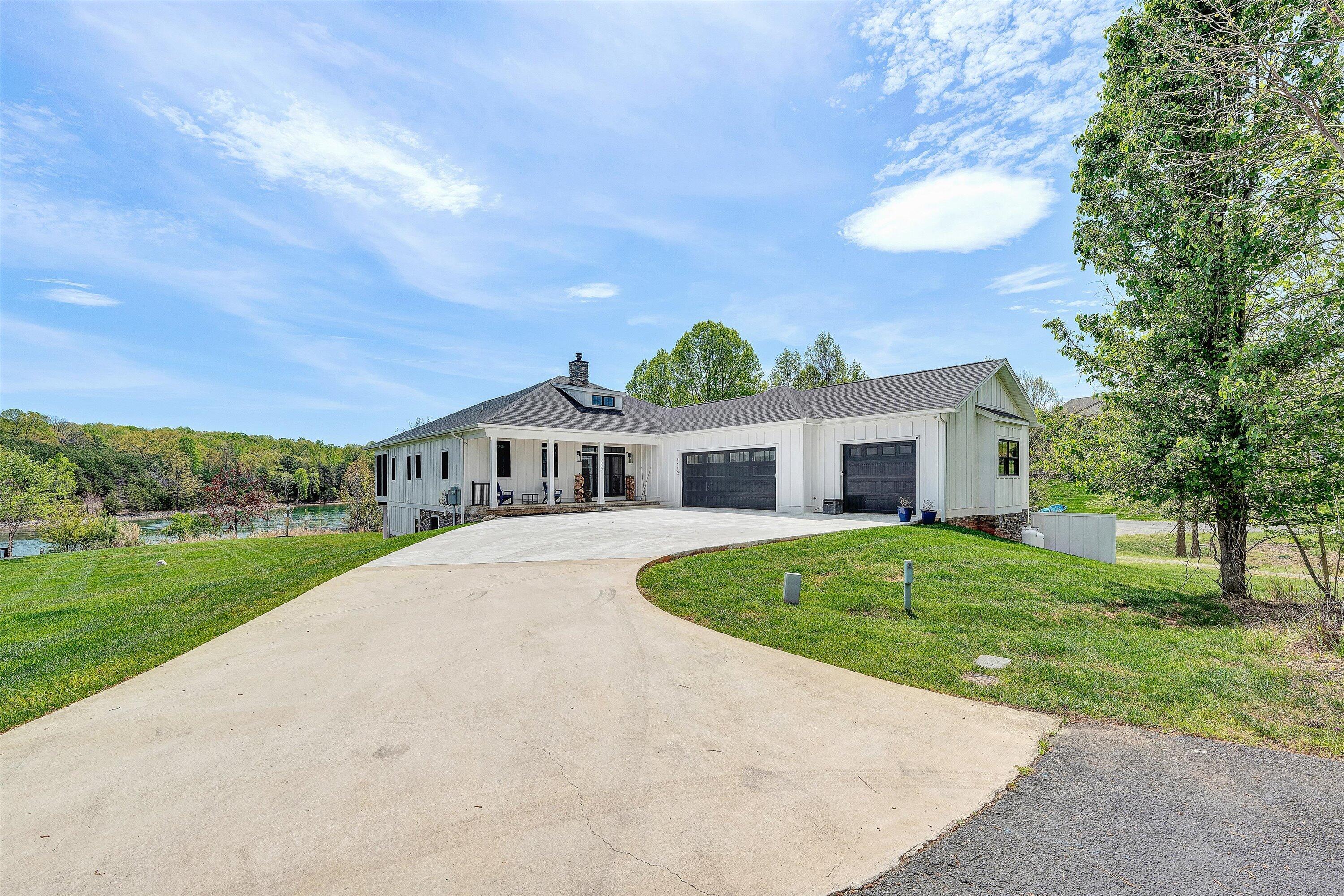 1112 Coves End Road Huddleston, VA 24104 - Photo 13 of 84 68-DSC00187