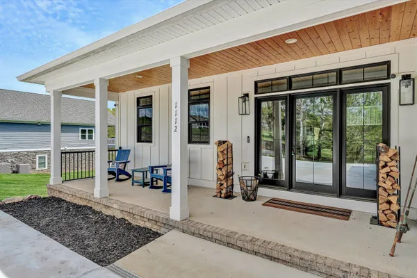 $1,350,000 | 1112 Coves End Road, Huddleston, VA 24104