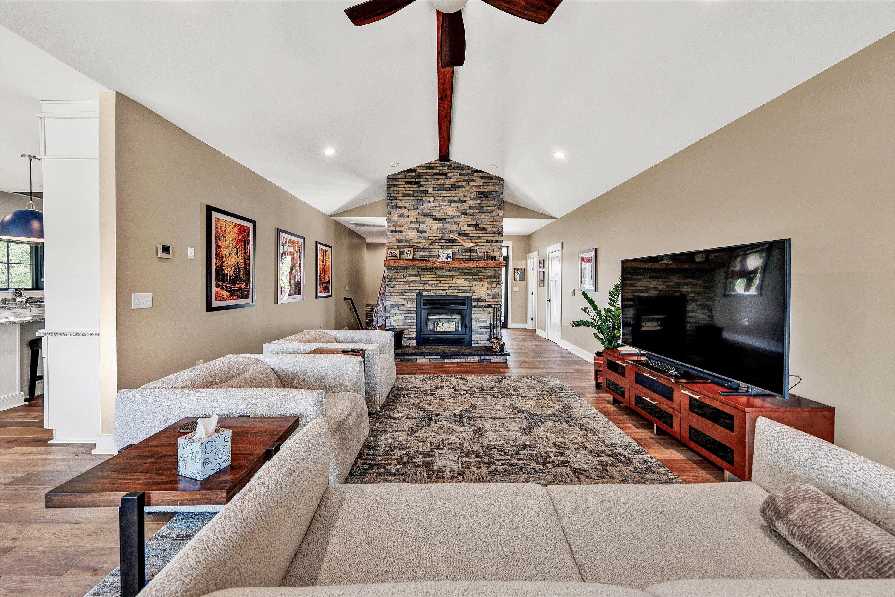 1112 Coves End Road Huddleston, VA 24104 - Photo 23 of 84 13-DSC00031