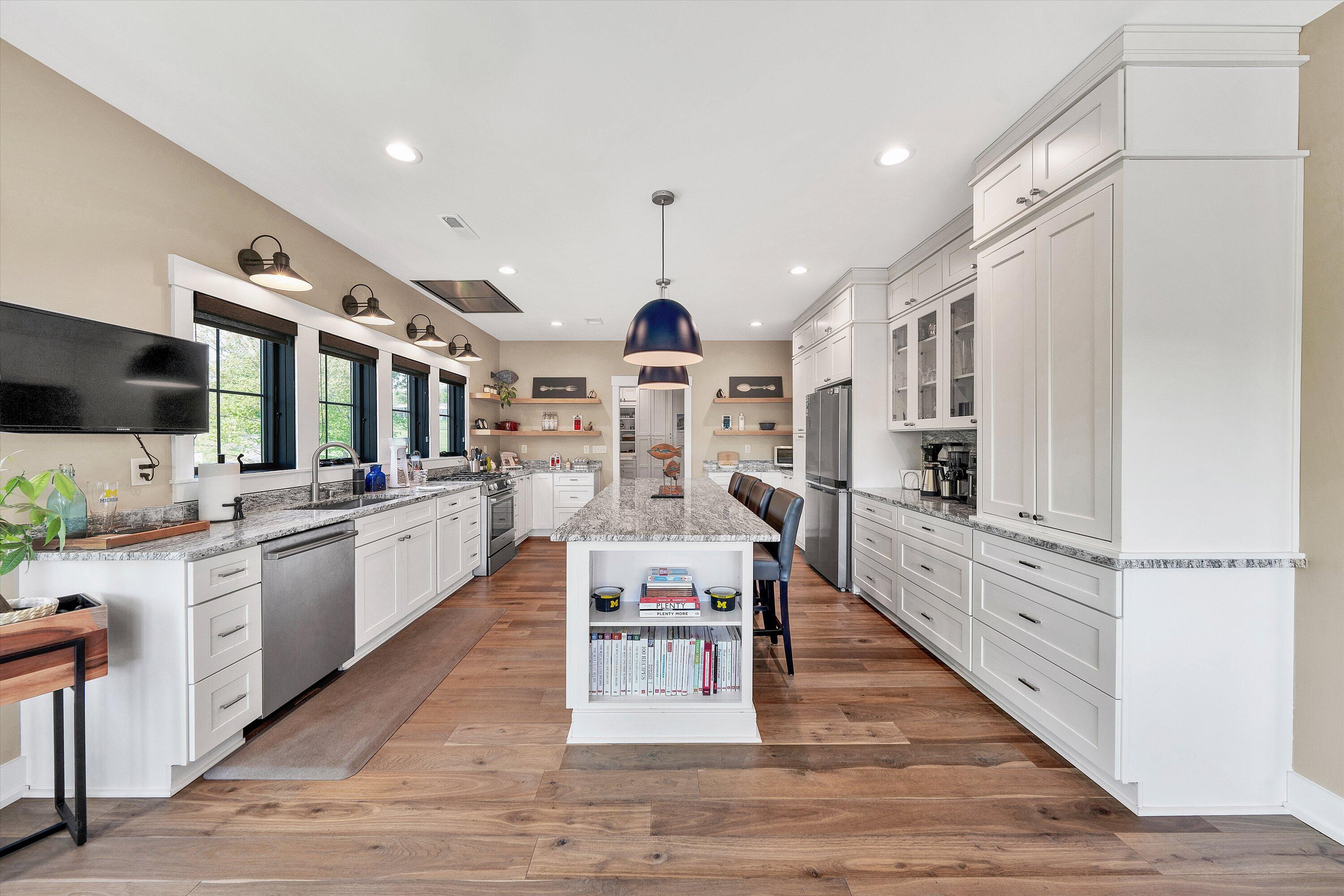 1112 Coves End Road Huddleston, VA 24104 - Photo 27 of 84 18-DSC00046