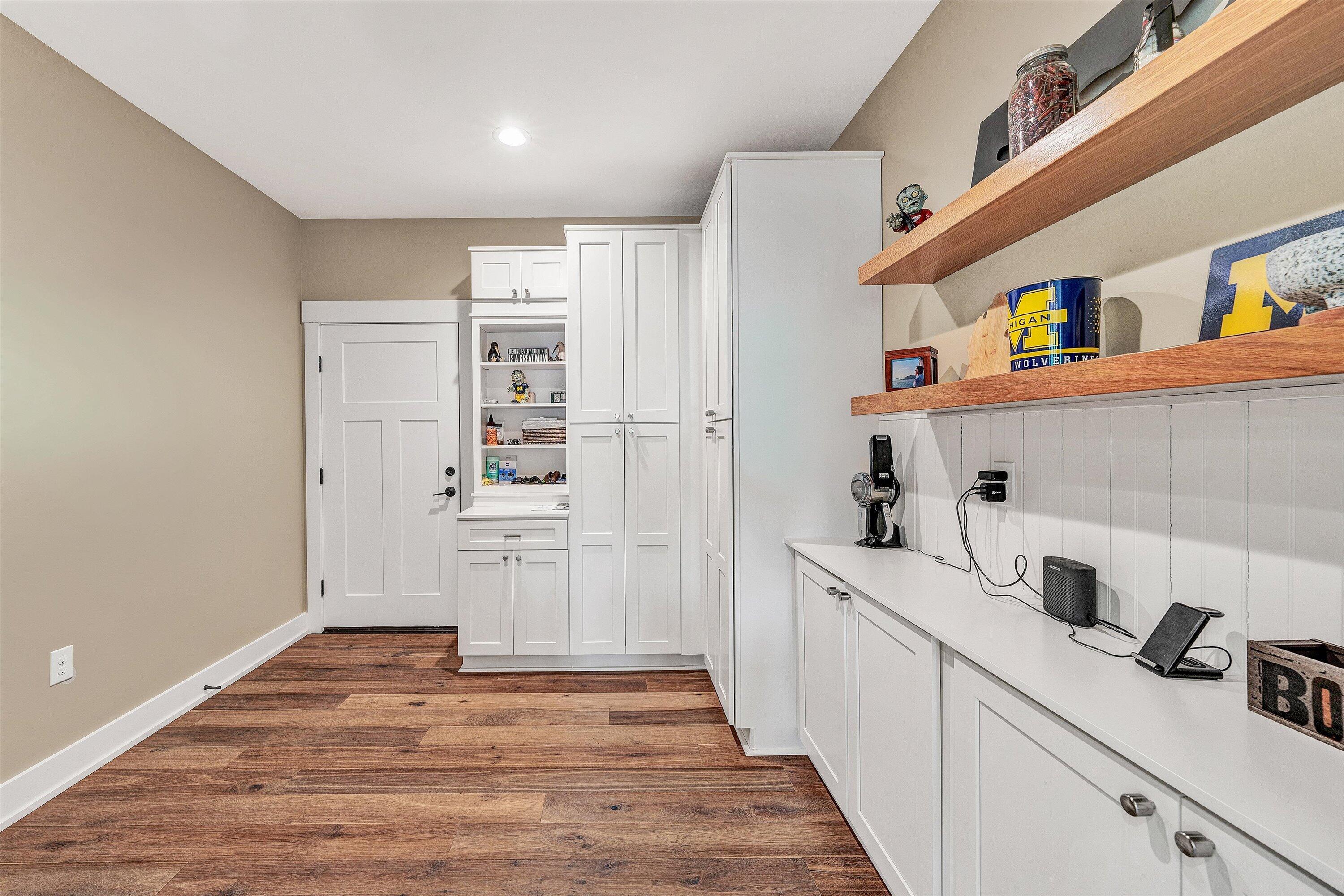 1112 Coves End Road Huddleston, VA 24104 - Photo 29 of 84 29-DSC00061