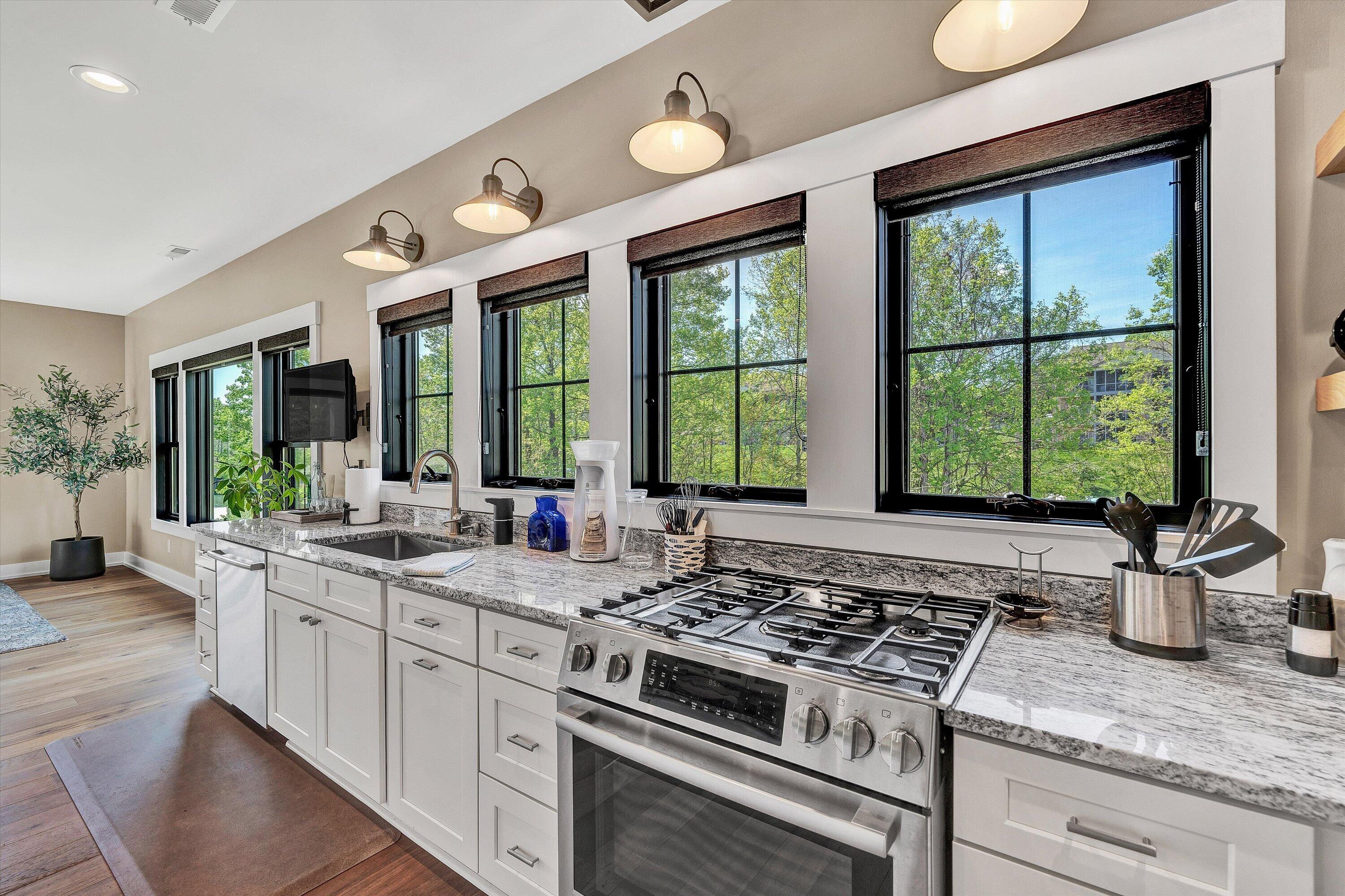 1112 Coves End Road Huddleston, VA 24104 - Photo 32 of 84 21-DSC00055