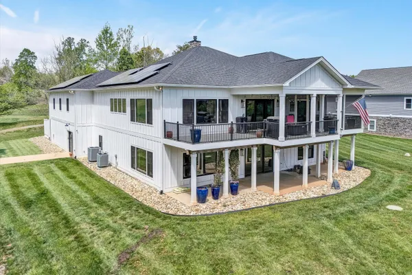 $1,350,000 | 1112 Coves End Road, Huddleston, VA 24104