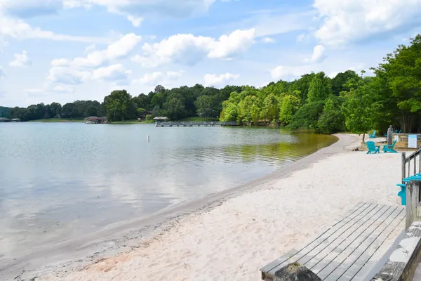 $1,350,000 | 1112 Coves End Road, Huddleston, VA 24104