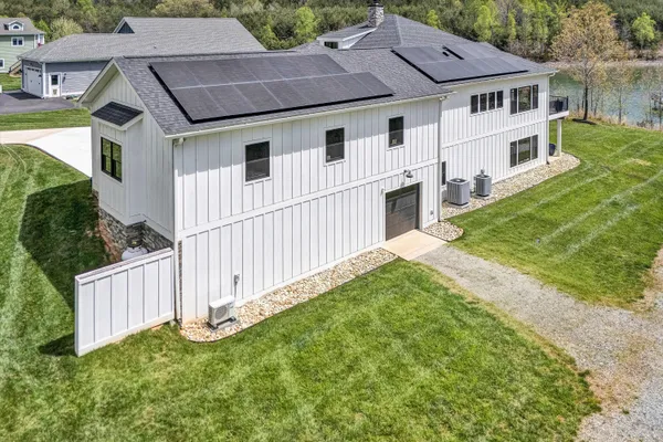 $1,350,000 | 1112 Coves End Road, Huddleston, VA 24104