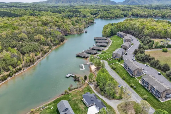 $1,350,000 | 1112 Coves End Road, Huddleston, VA 24104
