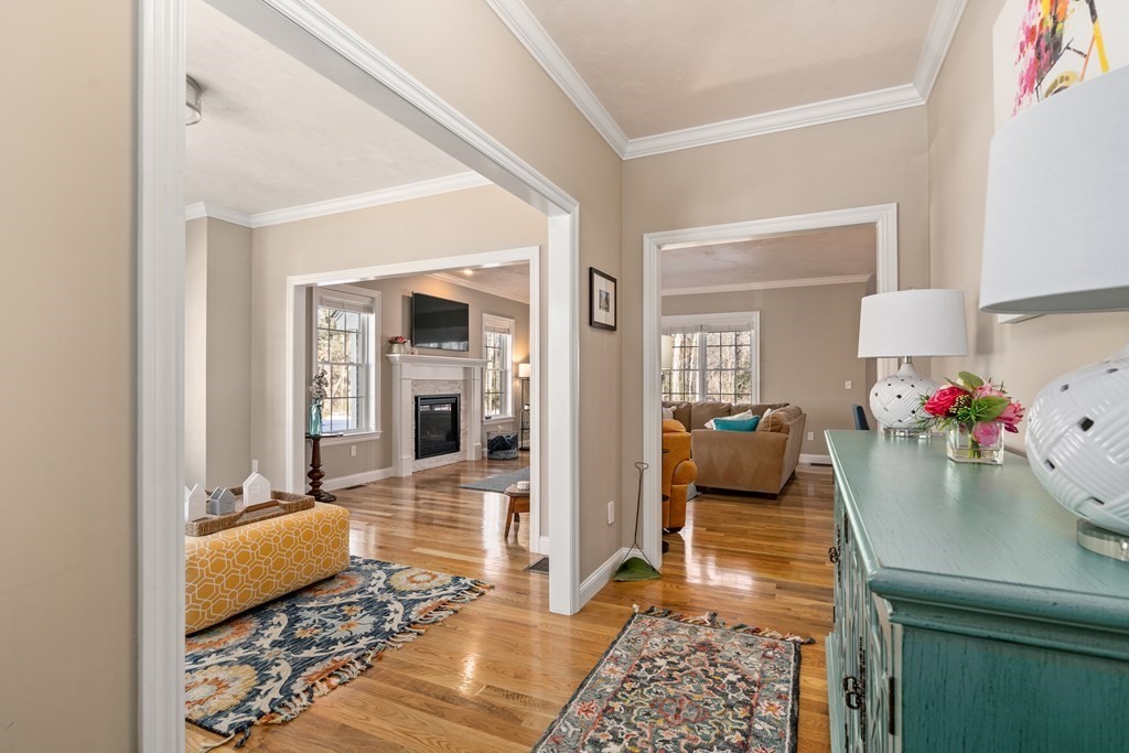54 Jordan Road Holden, MA 01520 - Photo 4 of 37 Gallery Image 4