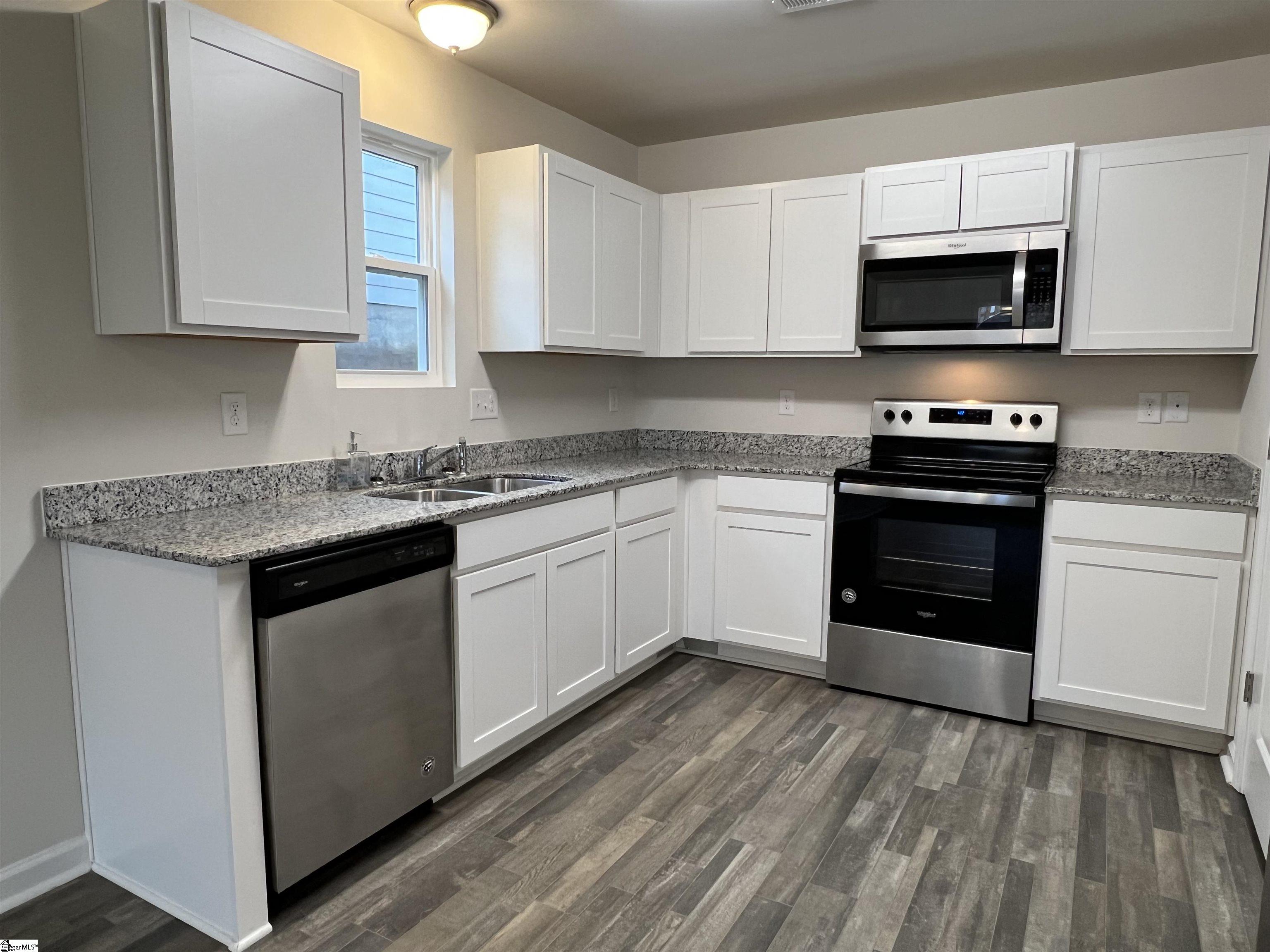 114 Enchanted Walk Pickens, SC 29671 - Photo 6 of 18 Gallery Image 6