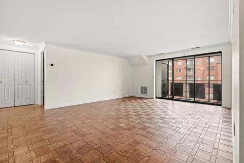 $3,100 | 12 9th Street, Unit 502, Medford, MA 02155