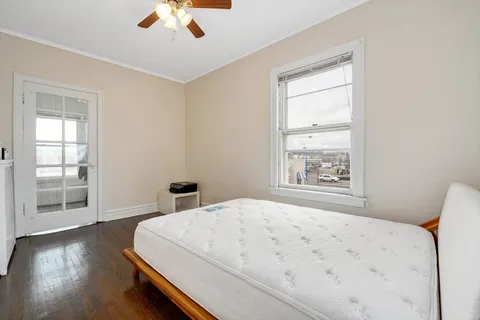 $2,100 | 3617 North Sawyer Avenue, Unit 1, Chicago, IL 60618