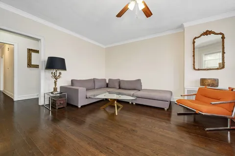 $2,100 | 3617 North Sawyer Avenue, Unit 1, Chicago, IL 60618