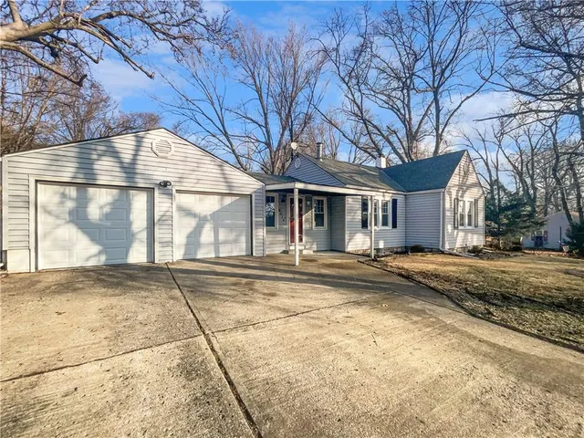 $222,000 | 9314 East 68 Terrace, Raytown, MO 64133