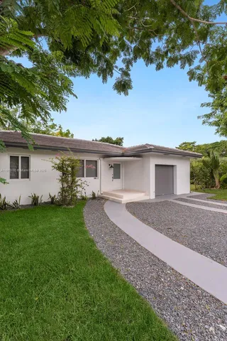 $5,800 | 810 Northwest 7th Street, Miami, FL 33136