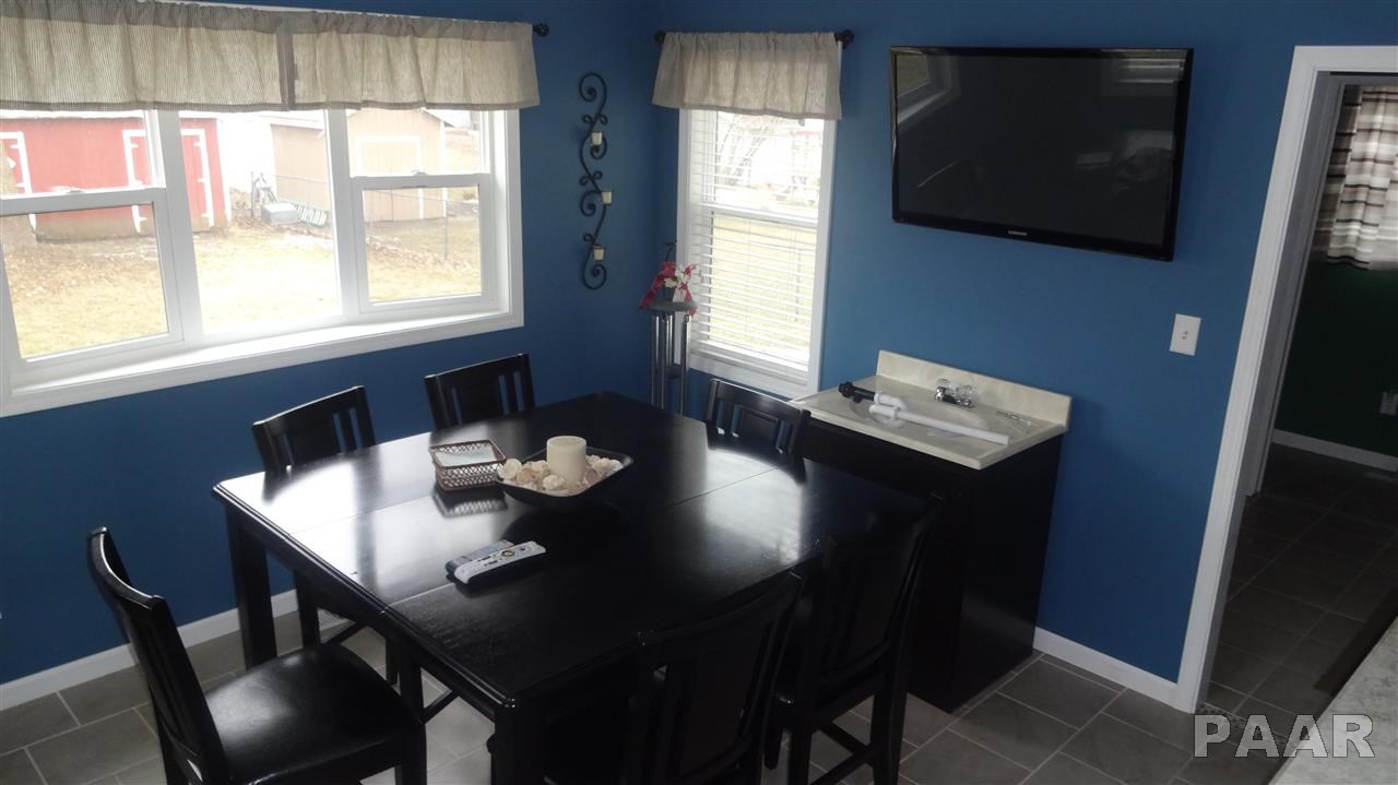 300 Devonshire Road Washington, IL 61571 - Photo 9 of 22 Gallery Image 9
