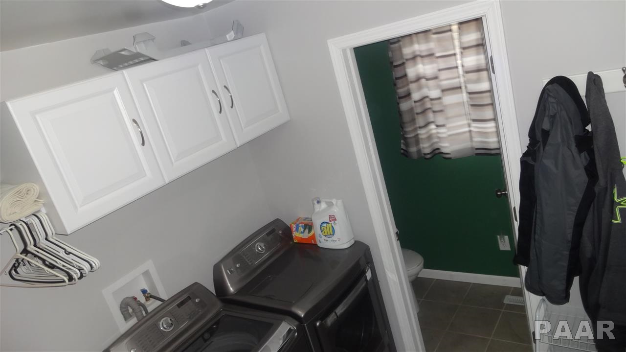 300 Devonshire Road Washington, IL 61571 - Photo 10 of 22 Gallery Image 10