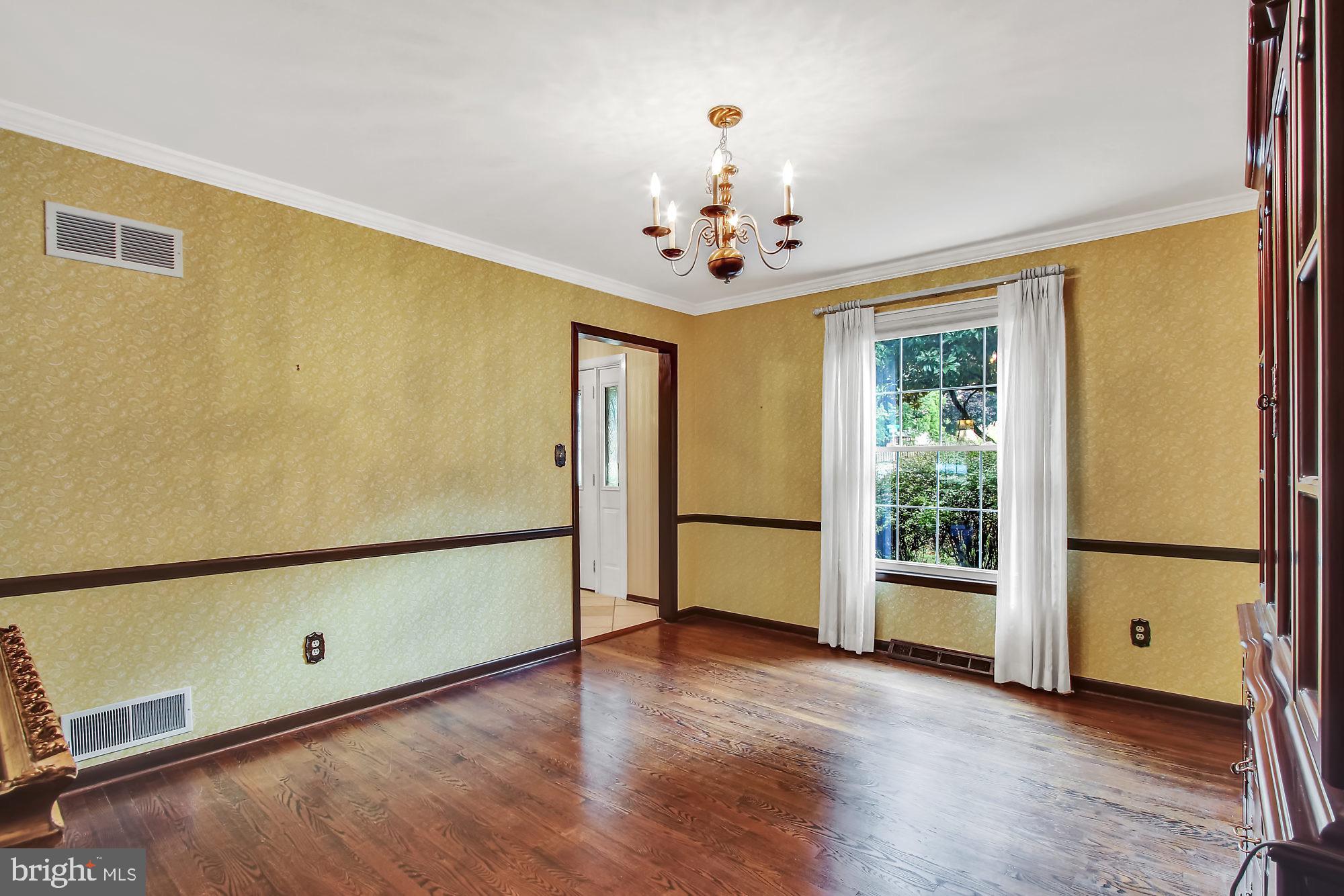 2835 Lehigh Road York, PA 17402 - Photo 4 of 28 Gallery Image 4