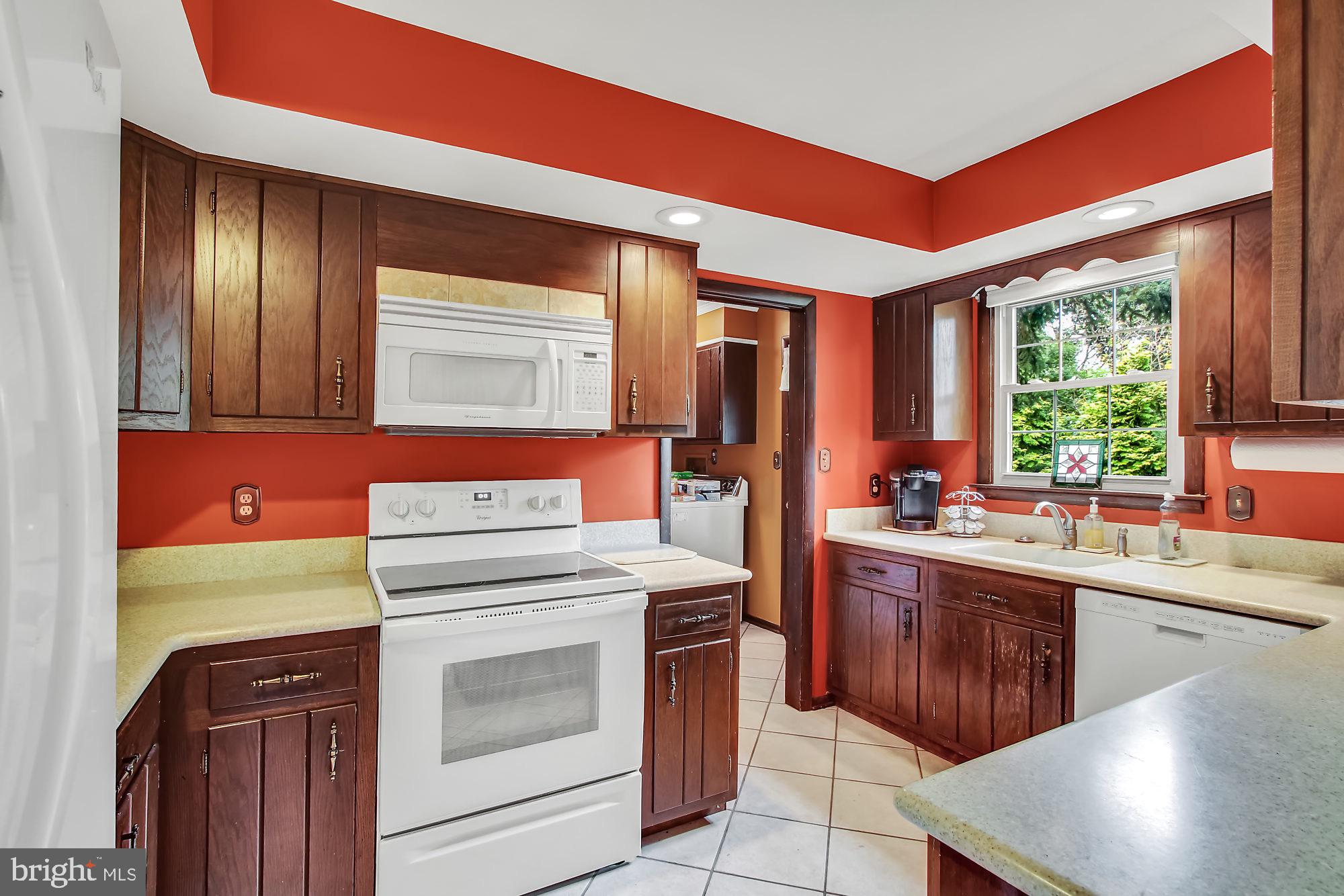 2835 Lehigh Road York, PA 17402 - Photo 10 of 28 Gallery Image 10