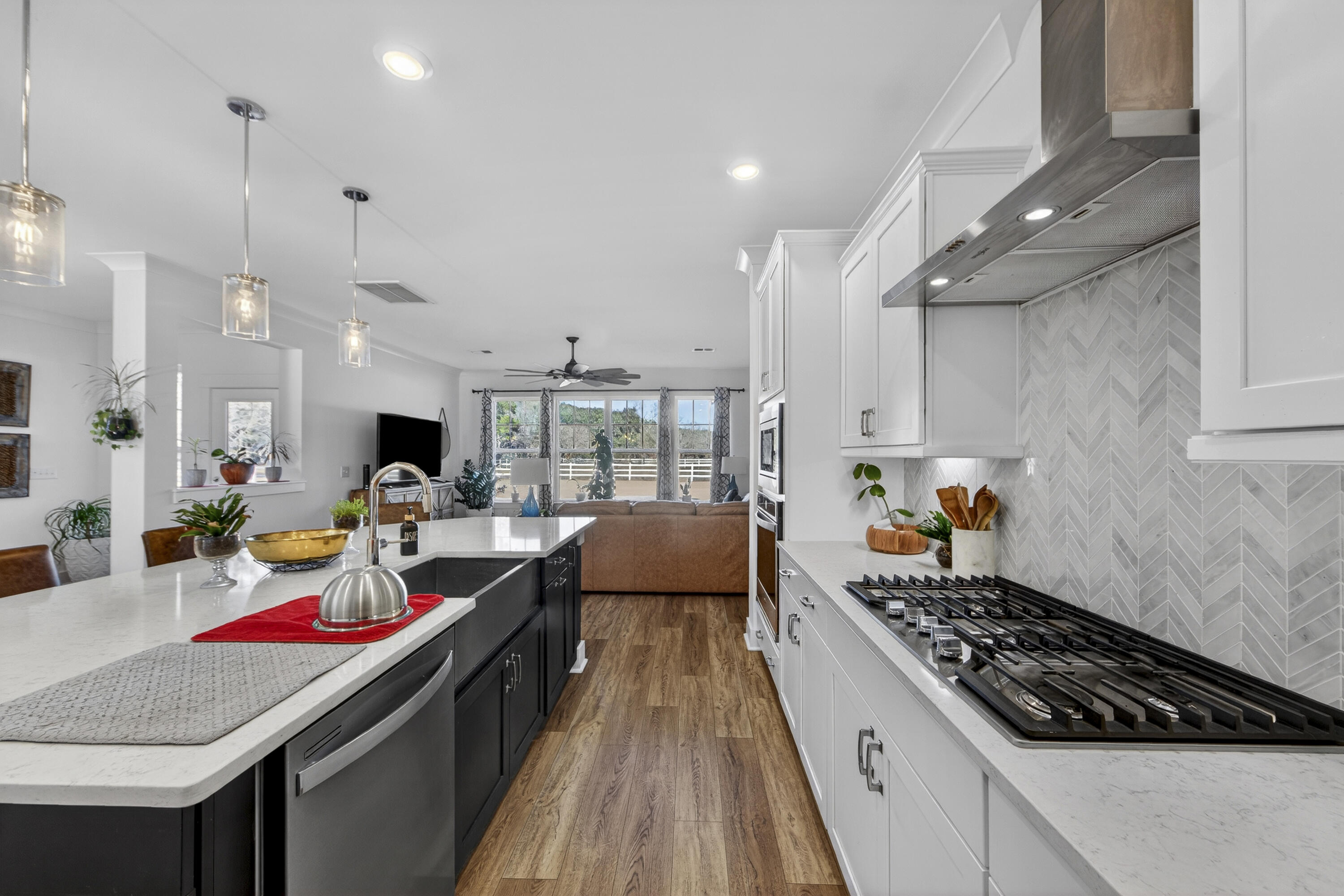 6128 Highway 165 Ravenel, SC 29470 - Photo 9 of 49 _01A5448