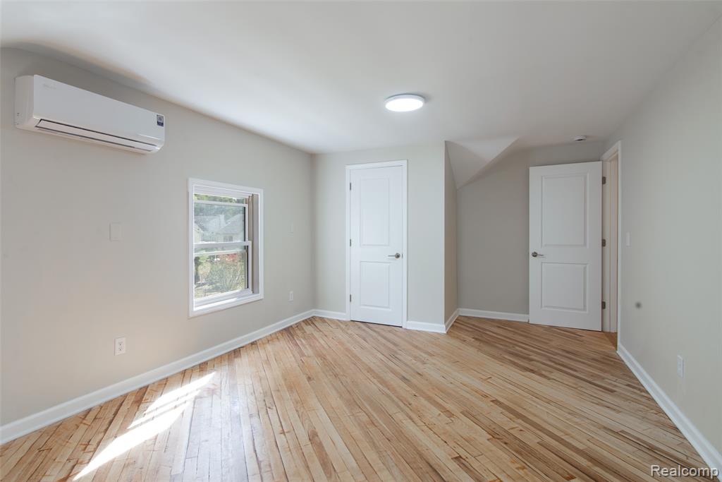 21716 Lahser Road Southfield, MI 48075 - Photo 23 of 29 Gallery Image 23