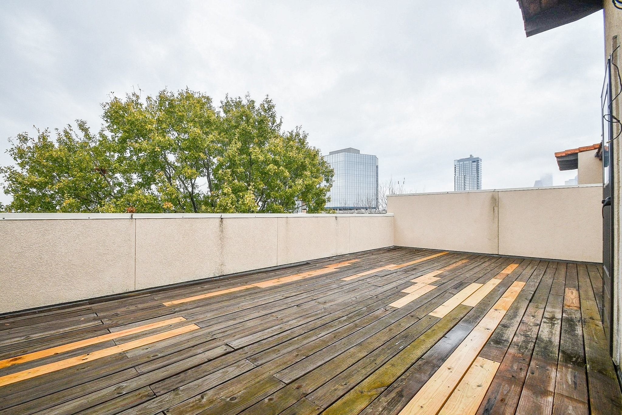 710 Stanford Street, Unit B Houston, TX 77019 - Photo 29 of 33 a view of a terrace view