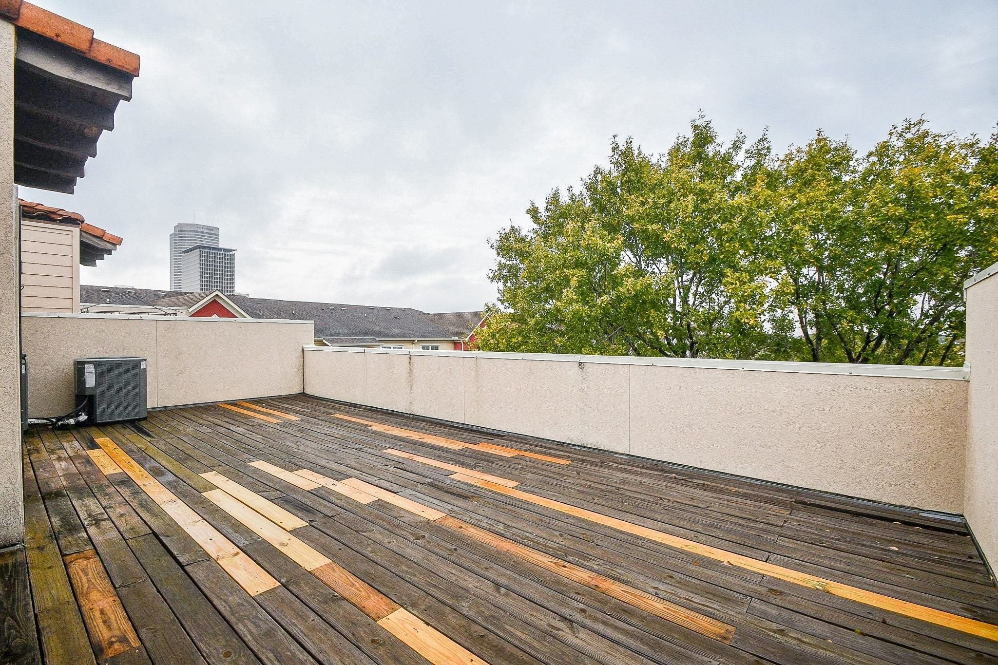 710 Stanford Street, Unit B Houston, TX 77019 - Photo 31 of 33 a view of a terrace view