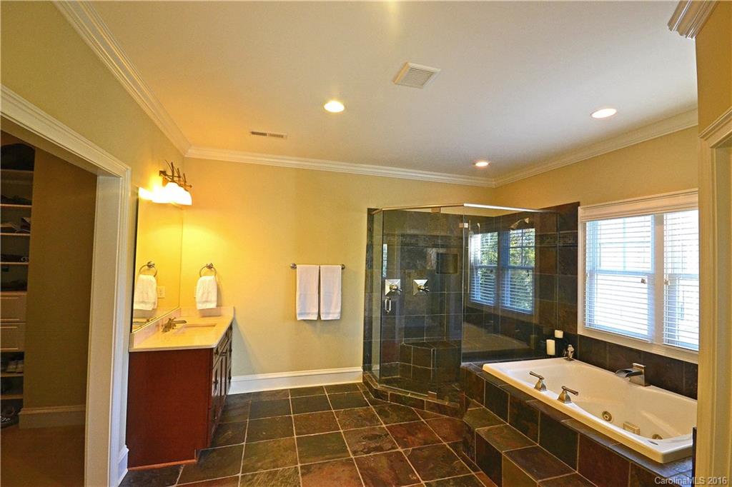 7137 Signer Road Charlotte, NC 28278 - Photo 11 of 24 Gallery Image 11