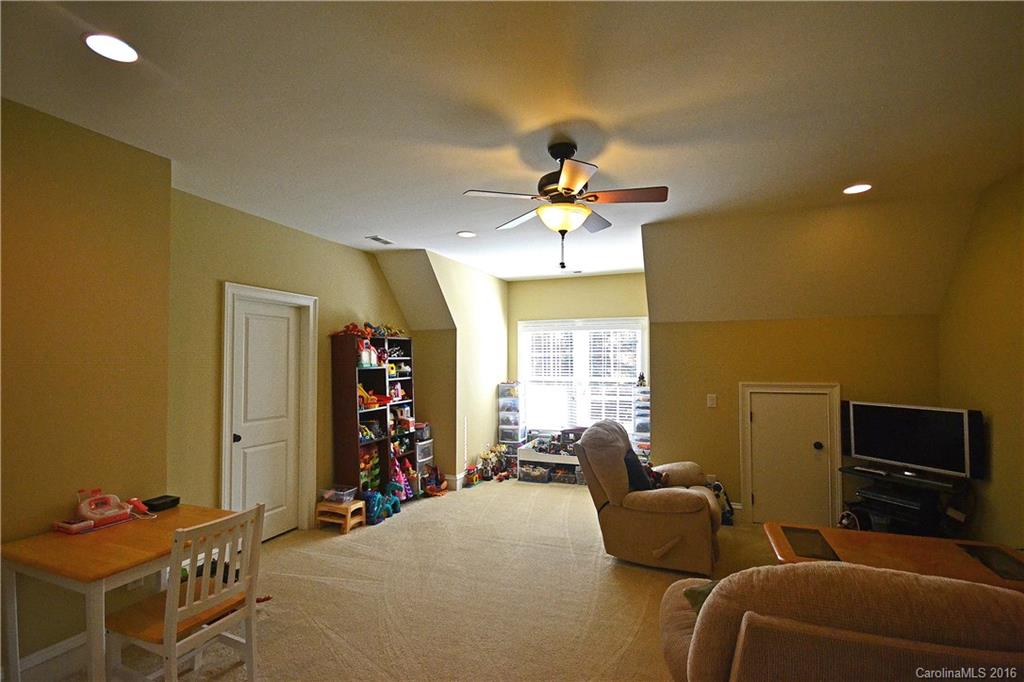 7137 Signer Road Charlotte, NC 28278 - Photo 16 of 24 Gallery Image 16