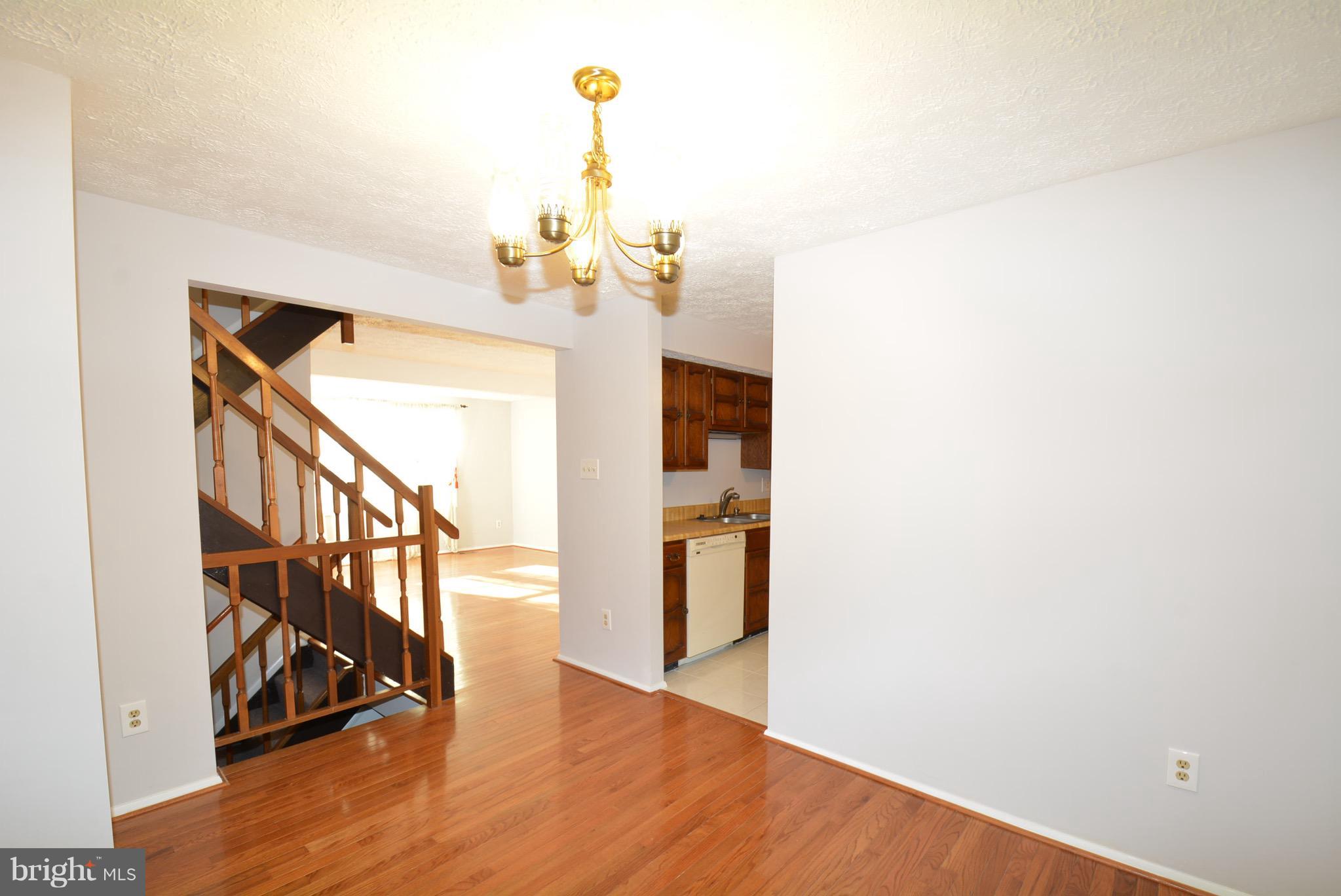 11555 Underoak Court Reston, VA 20191 - Photo 8 of 22 Dining Room or Family Room off Kitchen